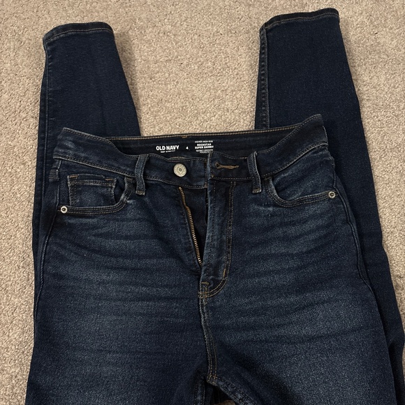 Old Navy Higher High Rise Super Skinny Rockstar Jean - Picture 1 of 7